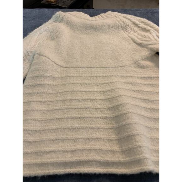 Universal Thread Women's Cream Ivory Chunky Knit Pull Over Sweater Size M - Picture 6 of 8
